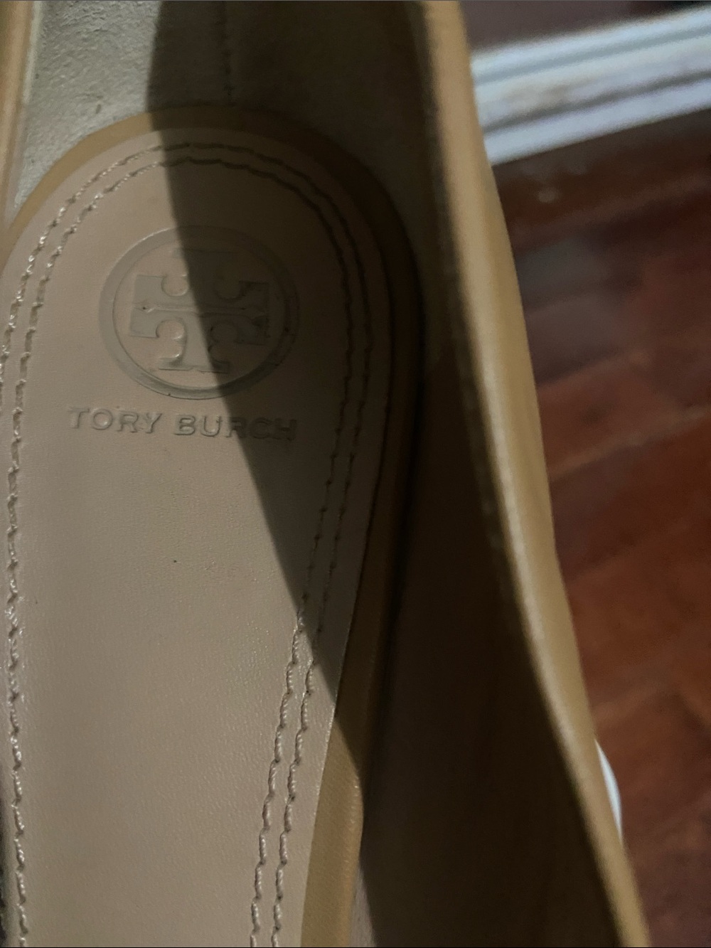 Tory Burch Tan Leather Logo Round-Toe Wedge Heels. Size 11 - Picture 2 of 6